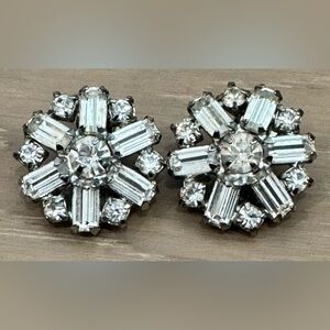 Albert Weiss vintage clip Earrings